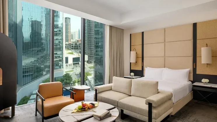 Deluxe Pool View Room